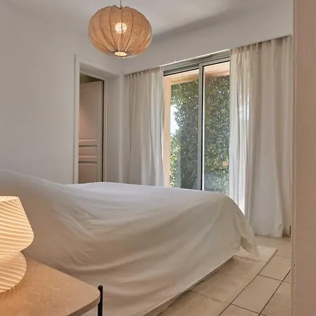 A C With Pool & Jacuzzi 3br 6p - Villa *