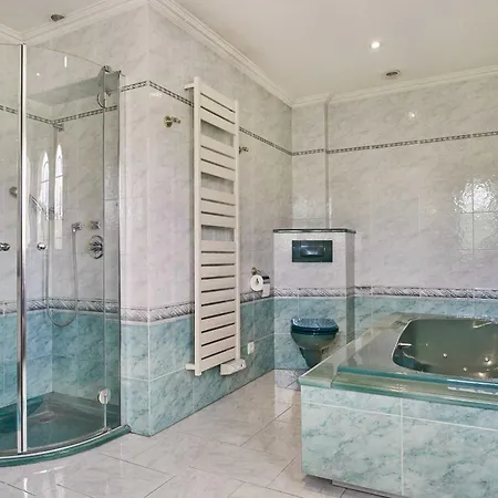 ヴィラ A C With Pool & Jacuzzi 3br 6p - ヴァロリス