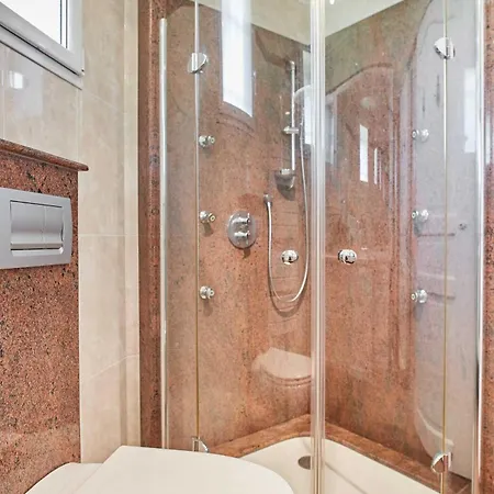 Βίλα A C With Pool & Jacuzzi 3br 6p - *