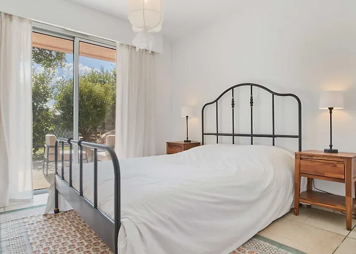 A C With Pool & Jacuzzi 3br 6p - Vallauris