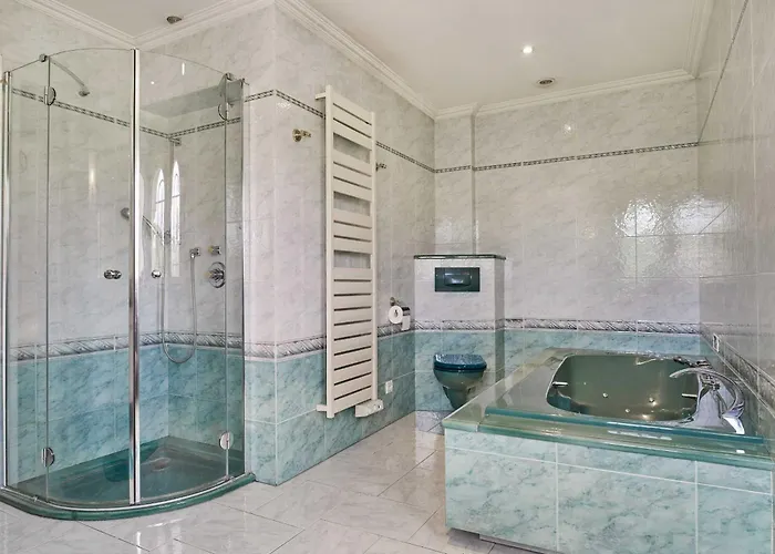 Villa A C With Pool & Jacuzzi 3br 6p - Vallauris