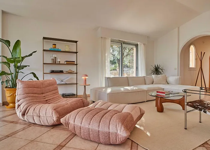 A C With Pool & Jacuzzi 3br 6p - Vallauris